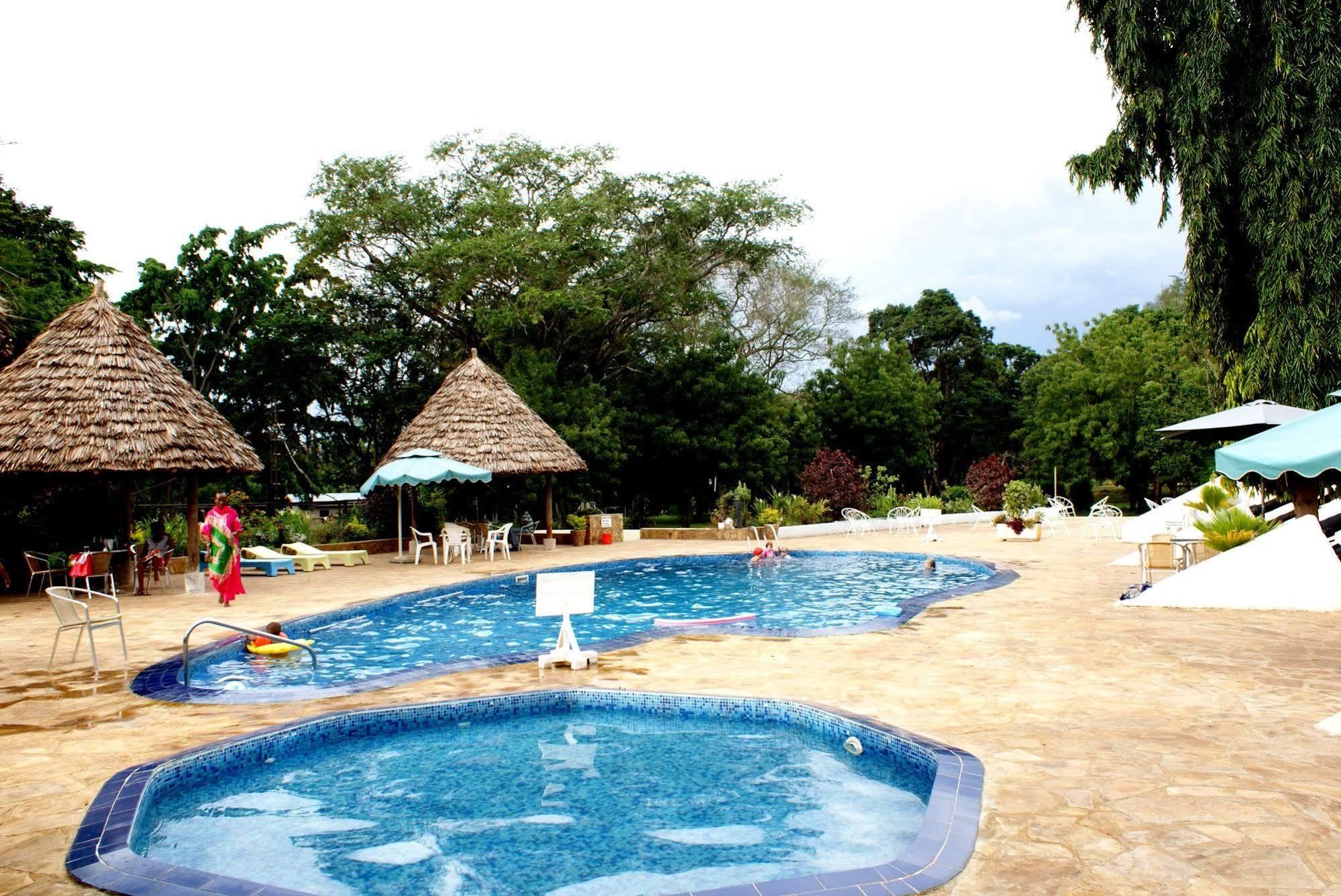 Morogoro Hotel Exterior foto